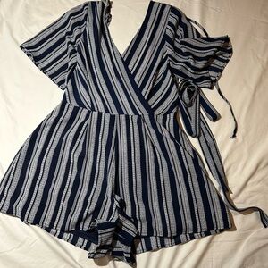 Altard State Striped Navy and White Romper VNeck  - Women’s 8-10 M